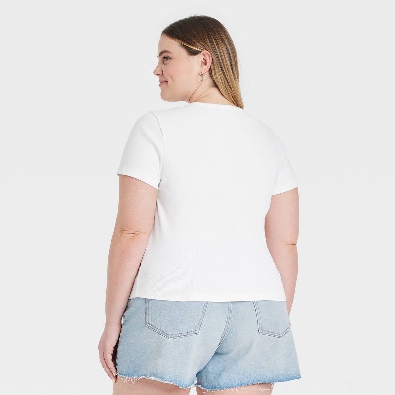 Women's Shrunken Short Sleeve T-Shirt - Universal Thread™ , 2 of 4