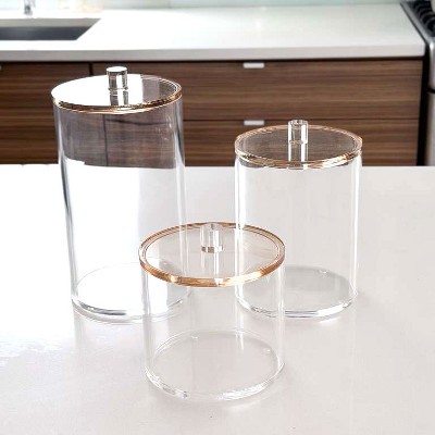 Kinor Clear Lucite Acrylic Cookie Jar with Amber Lid, Small Kitchen Countertop Storage Container for Cookies, Snacks and Treats — фото 2
