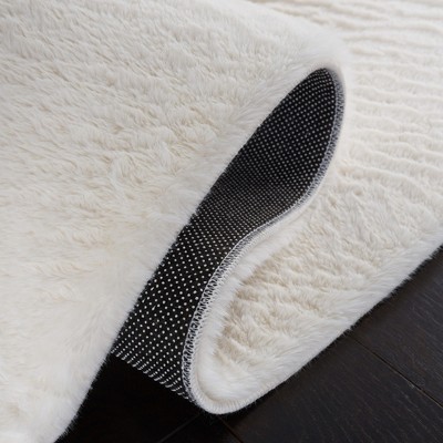 Off-White Faux Rabbit Fur 5' x 7' Rectangular Area Rug