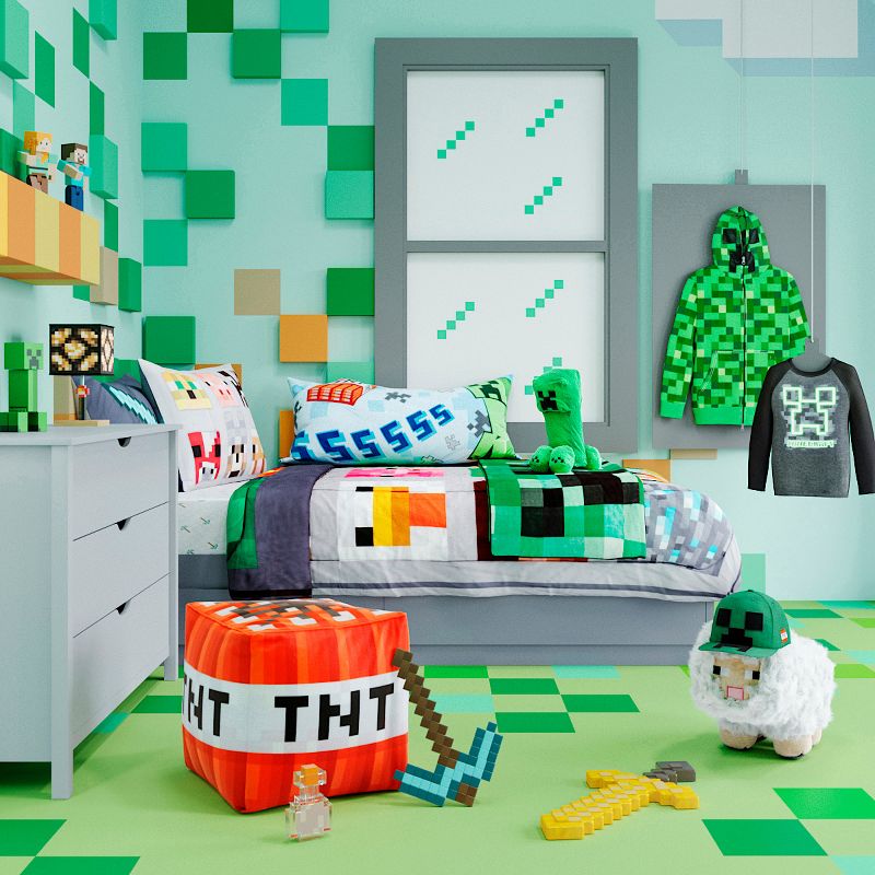 Minecraft Creeper 53&#34;x53&#34; Kids&#39; Throw Blanket Green, 4 of 5