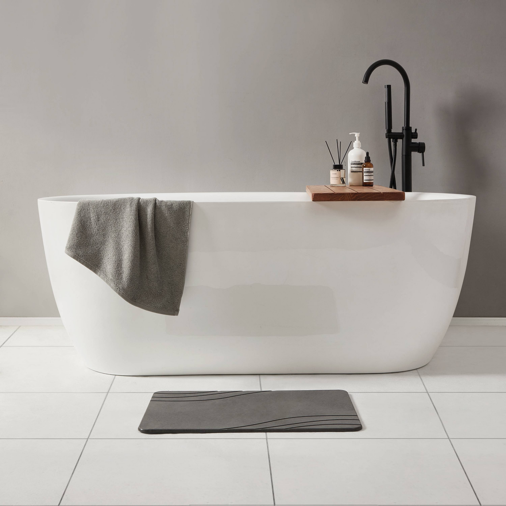 15.4"x23.6" Diatomaceous Stone Hard Bath Mat Graphite Gray