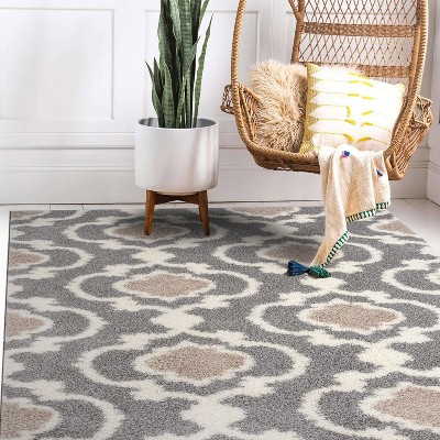 Elegant Gray Trellis 5' x 7' Shag Area Rug for Modern Comfort