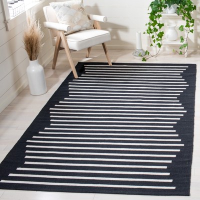Coastal Charm Black Stripe Hand-Woven Cotton 4'x6' Area Rug