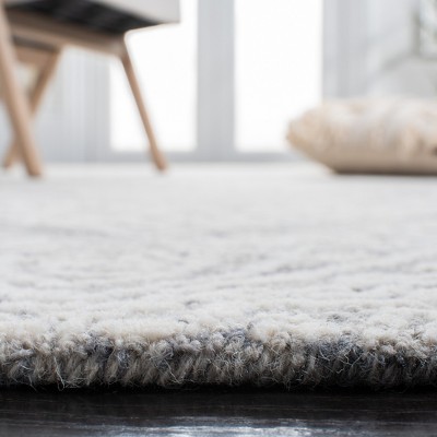 Grey and Ivory Hand-Tufted Wool Area Rug 4' x 6'