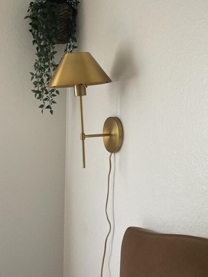 Threshold Designed with Studio McGee Wall Lamp Brass deals Finish