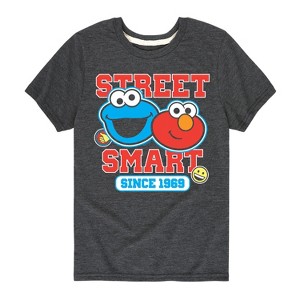 Boys' - Sesame Street - Street Smart Short Sleeve Graphic T-Shirt - 1 of 4