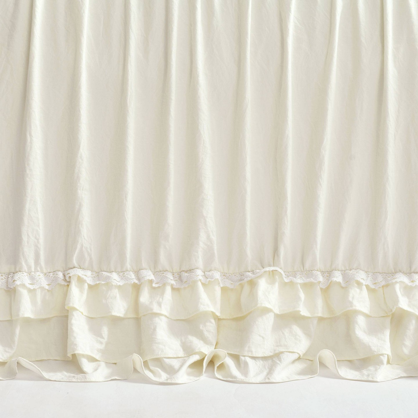 Комплект с покрывалом Lush Decor 3pc King Ella Lace Ruffle Bedspread Set Ivory - Lush Décor: Elegant Polyester Bedding, Plain Weave, Lightweight, цвет: Слоновая кость — фото 3