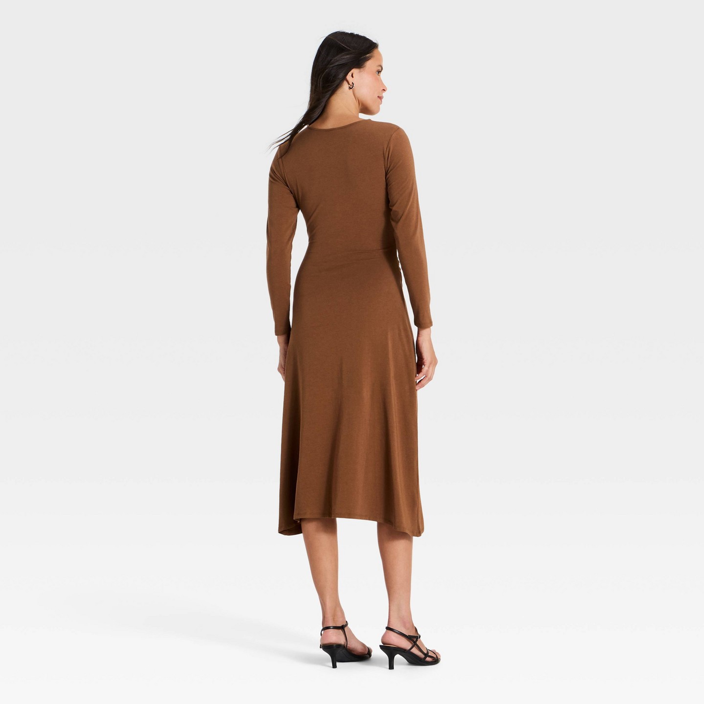 Женское платье A New Day Long Sleeve Side Rouching Midi Knit, цвет: Коричневый — фото 2