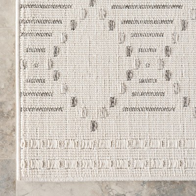 Cream Geometric 4' x 6' Synthetic Indoor/Outdoor Rug