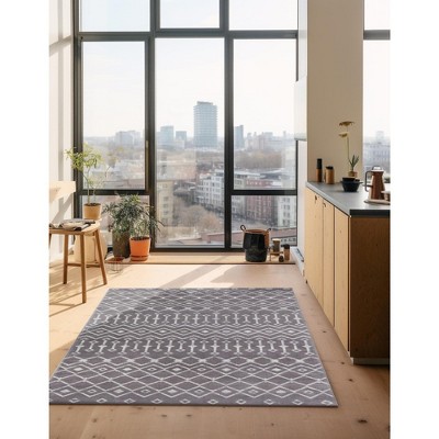 Light Gray Rectangular Trellis Synthetic Area Rug 5' x 8'