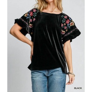 Women's VELVET FLORAL EMBROIDERY TOP - umgee - 1 of 3