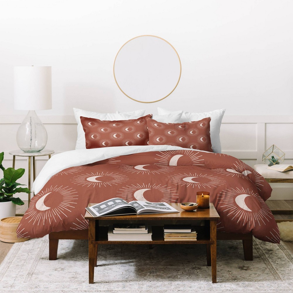 Photos - Duvet Deny Designs Queen Avenie Nightglow  Cover and Pillow Shams Rust: Abs