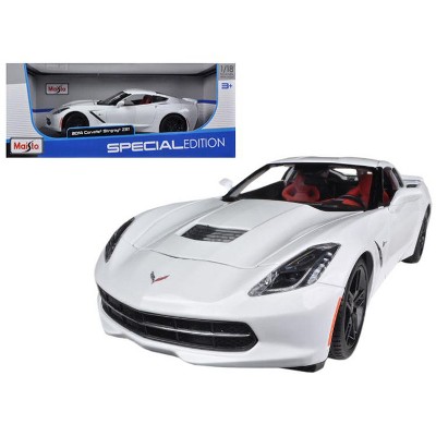 2014 Chevrolet Corvette Stingray C7 Z51 White 1/18 Diecast Model Car by Maisto