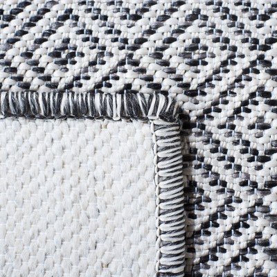 Hampton Ivory and Black Square Indoor/Outdoor Rug