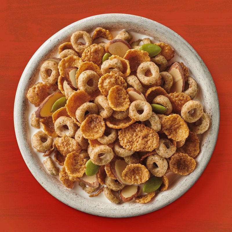 Cheerios Hearty Nut Medley Maple Cinnamon Family Size Cereal - 20oz, 3 of 9