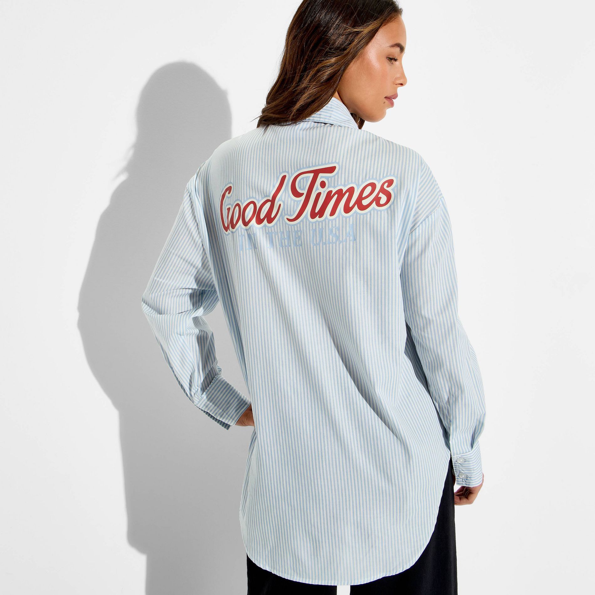 Women's Crafty Woven Graphic Button-Down Shirt - Blue