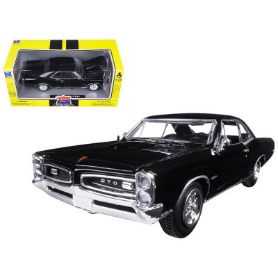 1966 pontiac gto diecast model