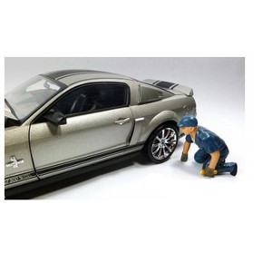 Tow Truck Driver Operator Scott Figure For 1:18 Scale Diecast Car Models by American Diorama - 1 of 3