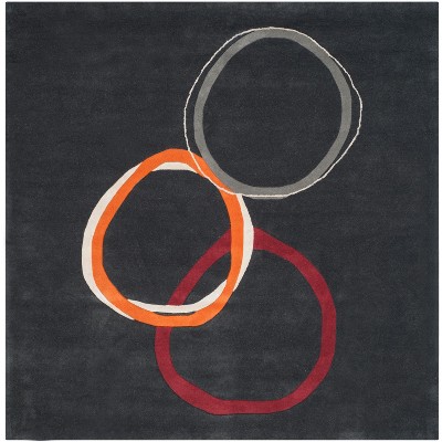 Soho SOH306 Hand Tufted Area Rug  - Safavieh