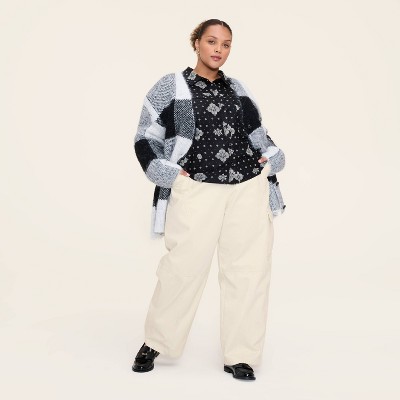Women's Mid-Rise Barrel Leg Cargo Denim Pants - Woolrich x Target Cream