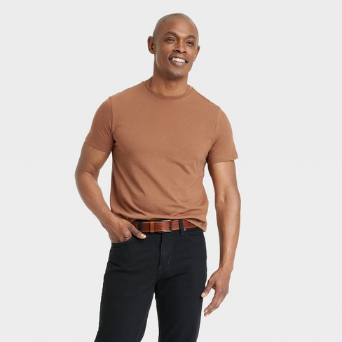 Brown t best sale shirt outfit men