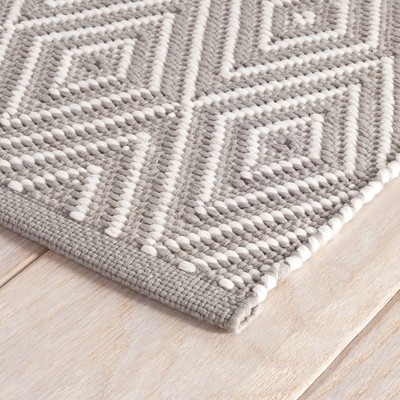 Fieldstone and Ivory Diamond Pattern Reversible Synthetic Rug 2' x 3'