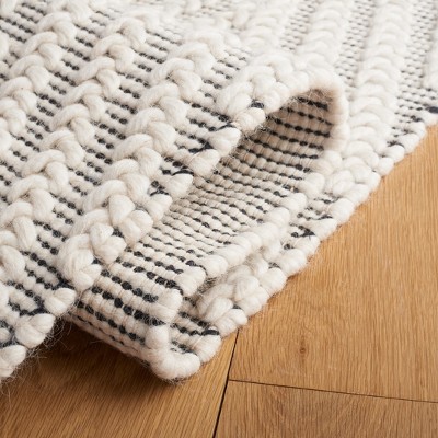 Natura Ivory and Black Hand-Tufted Wool 4' x 6' Area Rug