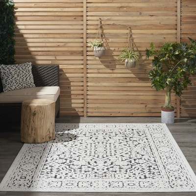 Dark Grey Floral Synthetic 4' x 6' Area Rug