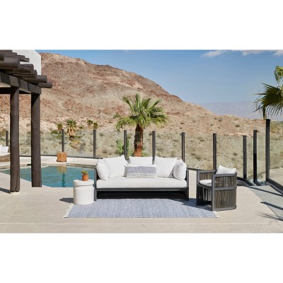 Handwoven Silver Rectangular 8' x 10' Indoor/Outdoor Rug