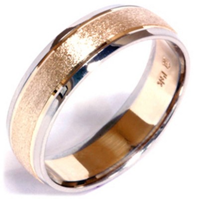 Pompeii3 Stone Finish Wedding Band 14K Gold