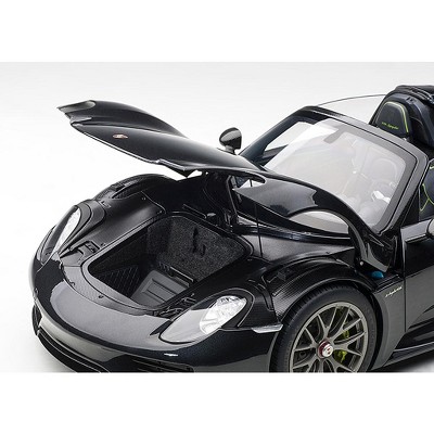 Porsche 918 Spyder Black Metallic 1/12 Scale Model Car
