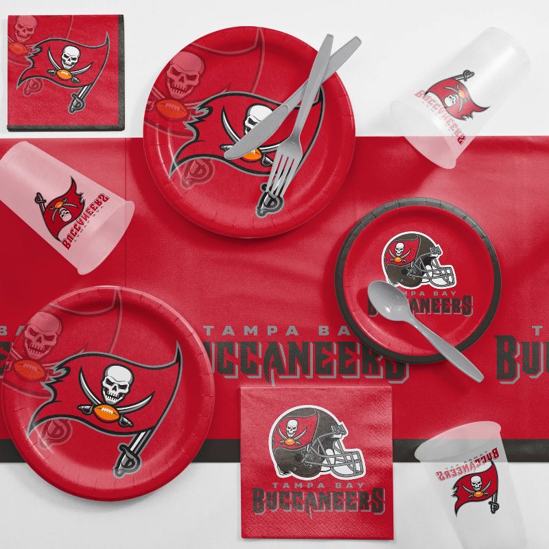 24ct Tampa Bay Buccaneers Football Paper Plates, 3 of 4