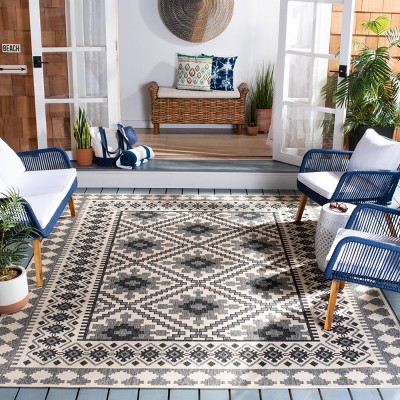 Ivory and Slate Southwestern Synthetic Indoor/Outdoor Area Rug