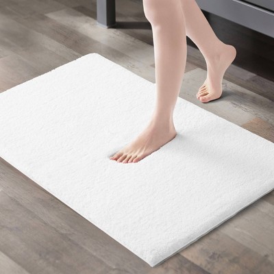 Luxurious Marshmallow White 24" x 40" Tufted Microfiber Bath Rug