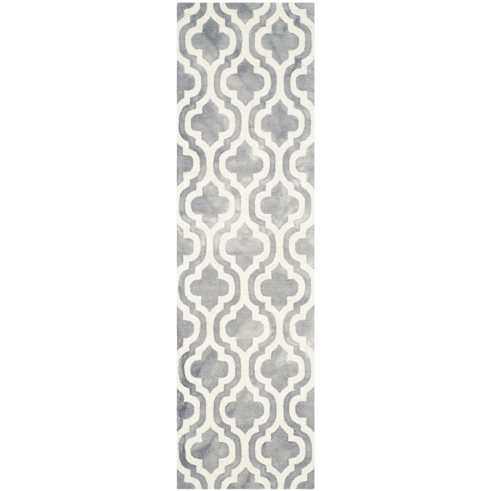  Hailie Quatrefoil Design Area Rug Gray/Ivory