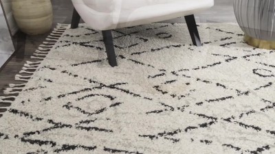 Cozy Moroccan Diamond Tassel 5' Square Blue Shag Rug