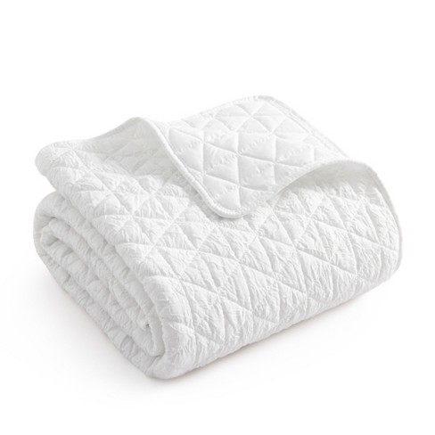 Quilted best sale white throw