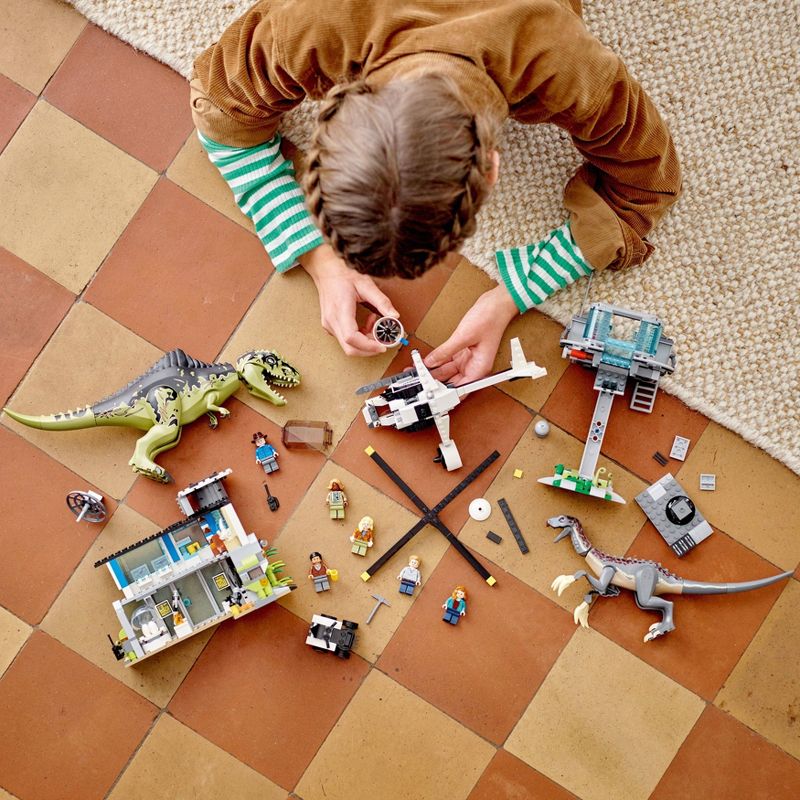 LEGO Jurassic World Giganotosaurus Attack Dinosaur Toy 76949, 6 of 8