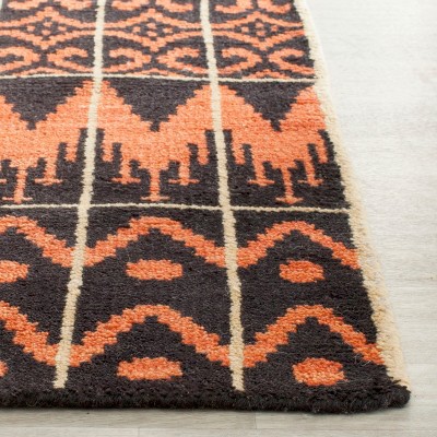 Handmade Black Geometric Wool Square Rug 4' x 6'