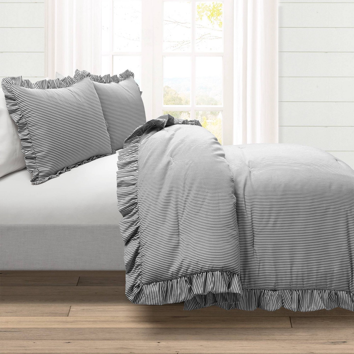Постельное бельё Lush Decor 3pc Full/Queen Reyna Striped Reversible Comforter Bedding Set Gray/White: Polyester, Machine Washable, Includes Shams, цвет: Полосатый — фото 2
