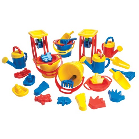 Sand toys target new arrivals