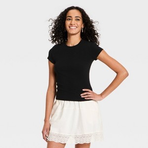 Playera de manga corta con canalé para mujer - Universal Thread™