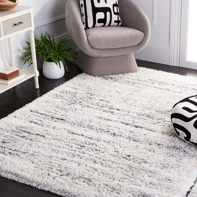 Ivory and Grey Hand-knotted Shag Area Rug, 4' x 6'
