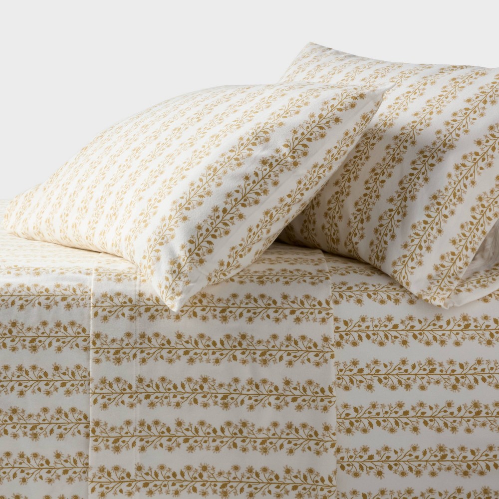 King Ultra Soft Flannel Sheet Set Ivory Floral Trellis Print - Threshold™