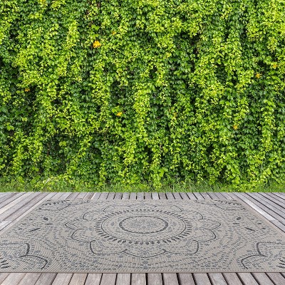 Cream and Blue Medallion Flat Woven Indoor/Outdoor Rug