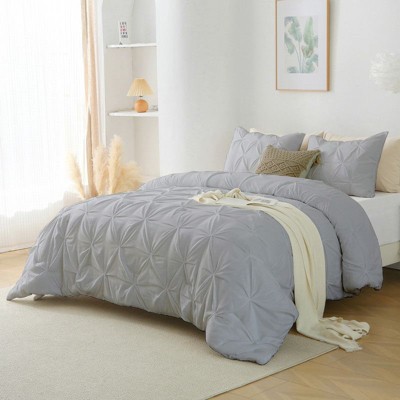 Karl Home Pleat Polyester 3-Piece Bedding Comforter Set White Color Queen Size