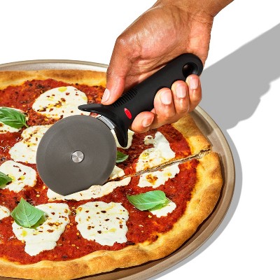 OXO Pizza Wheel for Nonstick Pan - Thumbnail 4
