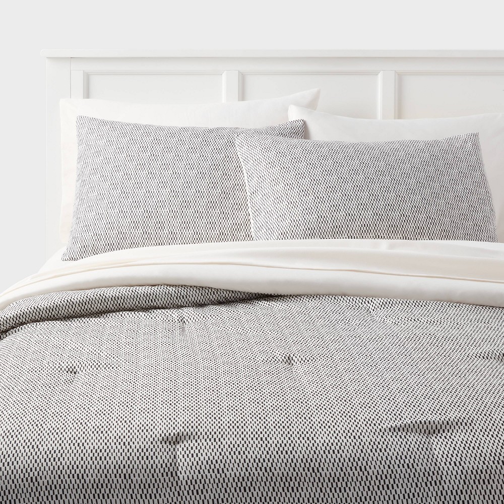 Photos - Bed Linen Full/Queen Printed Comforter Set Black/White - Room Essentials™