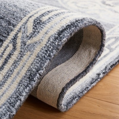 Gray Hand-Tufted Wool and Synthetic 4' x 6' Area Rug