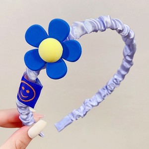MyKids-Usa Girls Plastic Flower Decoration Fabric Headband - 1 of 3